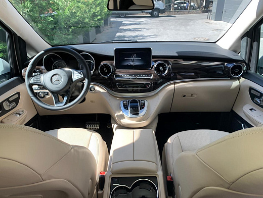 MERCEDES BENZ 4W V 250D 2018 AT