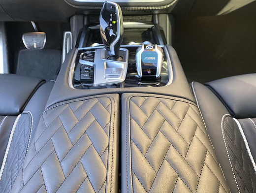 BMW M760 LI X DRIVE 6.0 2019 AT